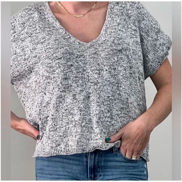 Madewell Grey / Black Marled Knit V Neck Cropped Top Sweater Tee Size S Winter - Picture 1 of 7